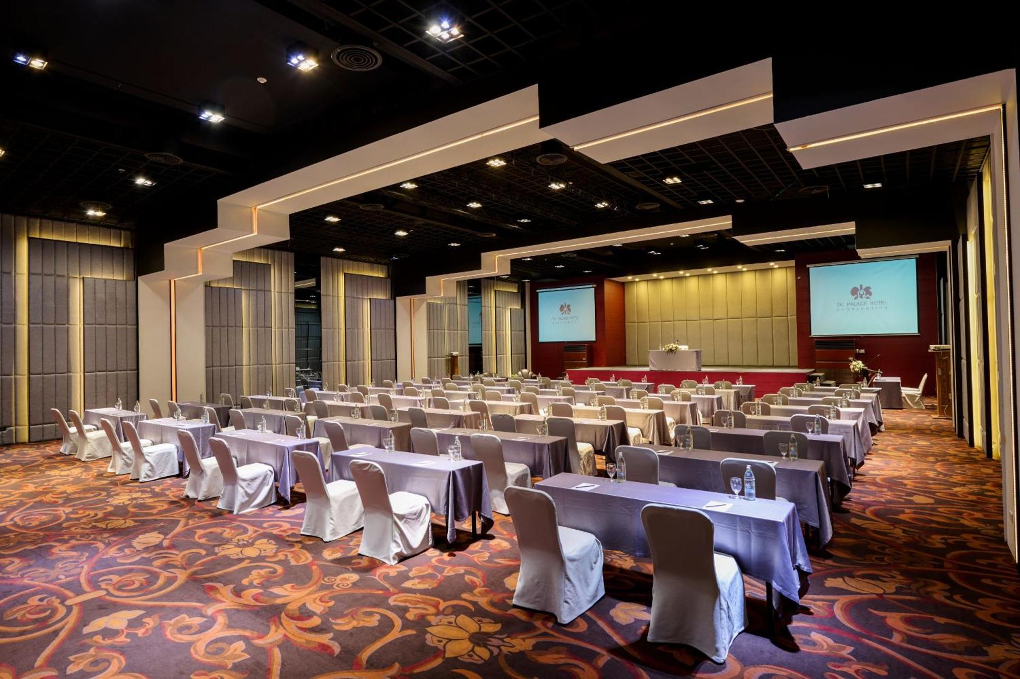 Tk Palace Hotel & Convention Bangkok Exterior photo
